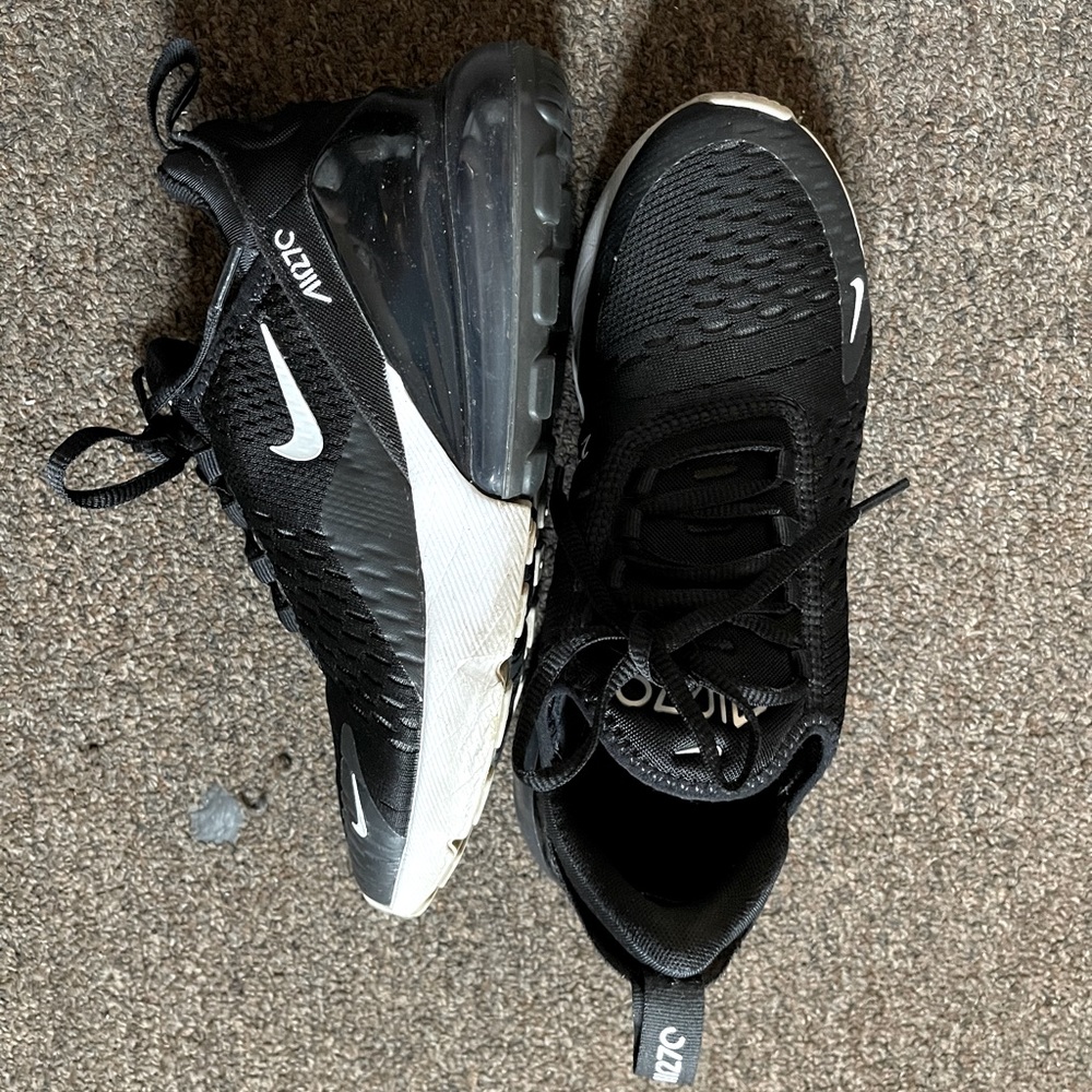 Nike Air Max 270